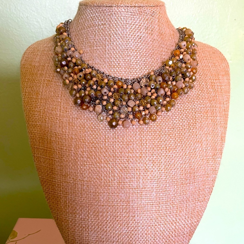 Elegant Beaded Necklace - Multicolor